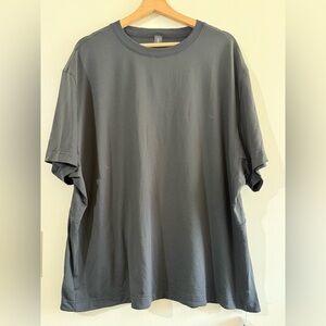 lululemon athletica Men's Short Sleeve Tee - Charcoal Gray